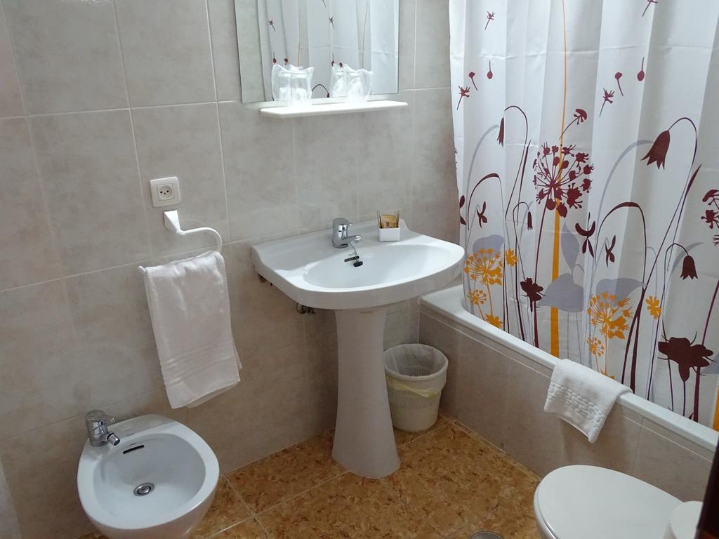 Hostal Argentina Касерес Экстерьер фото