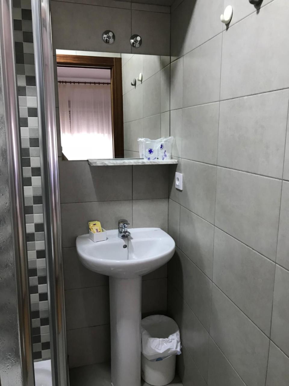 Hostal Argentina Касерес Экстерьер фото