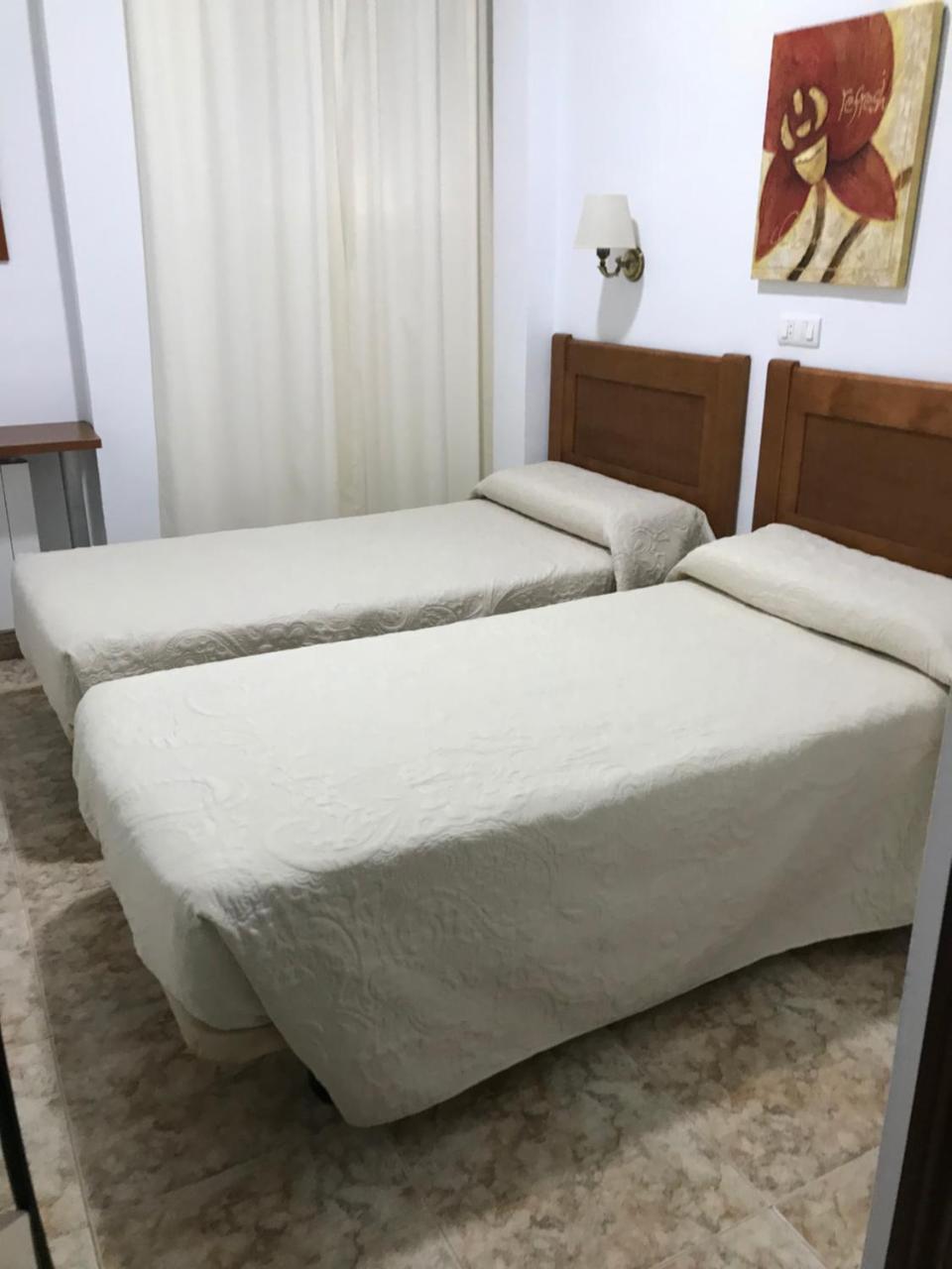 Hostal Argentina Касерес Экстерьер фото